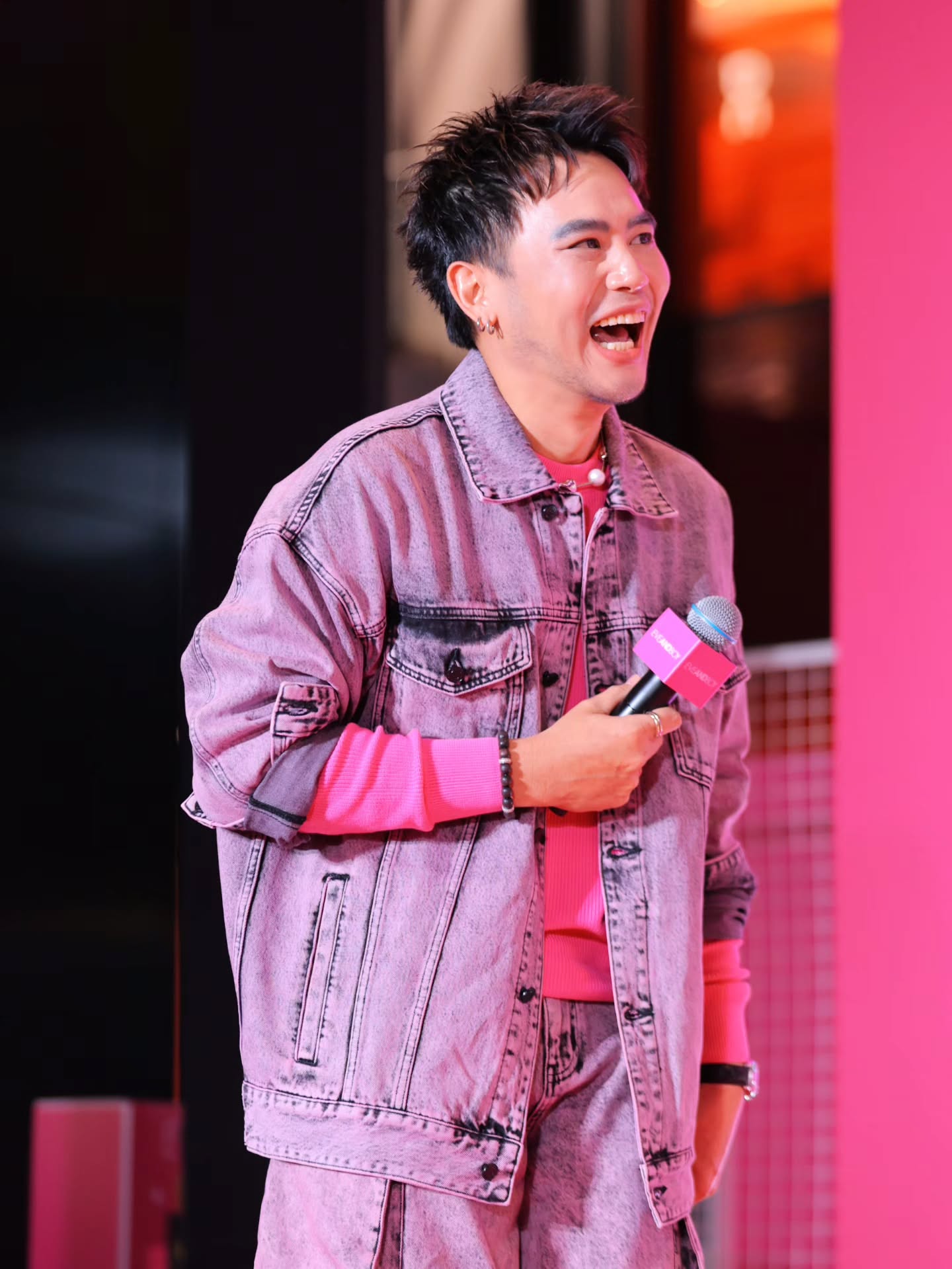 อ๋อง - เขมรัชต์ สุนทรนนท์