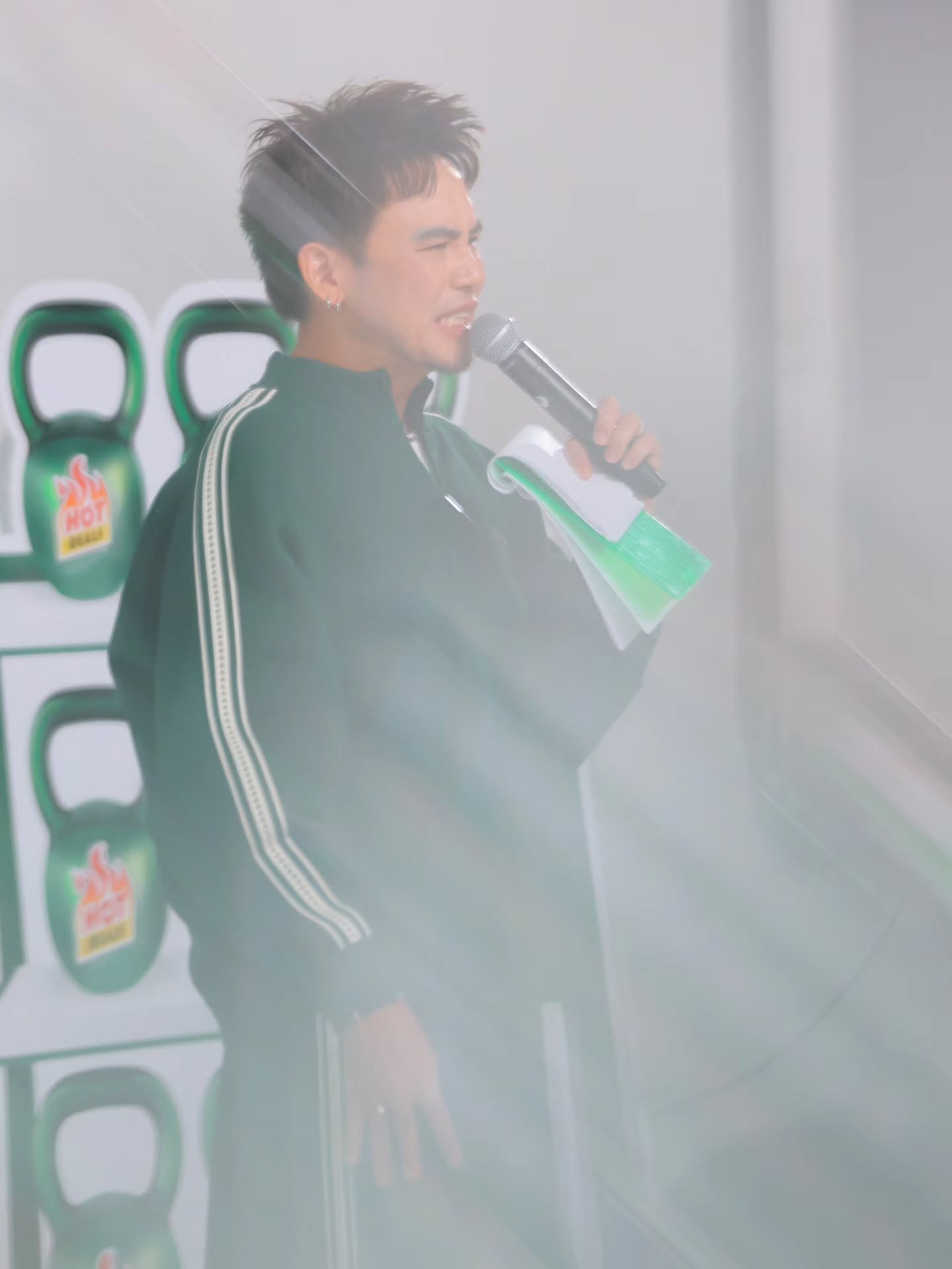 อ๋อง - เขมรัชต์ สุนทรนนท์