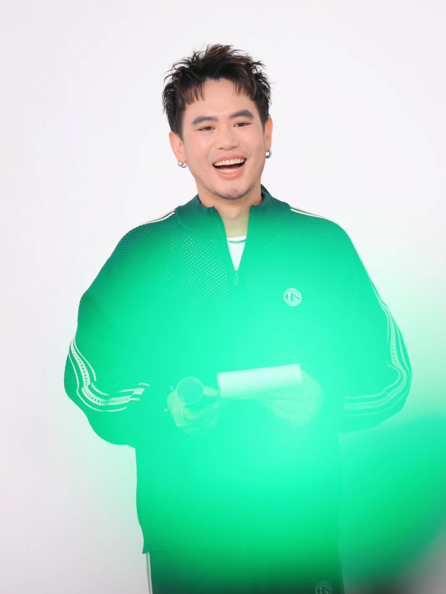 อ๋อง - เขมรัชต์ สุนทรนนท์