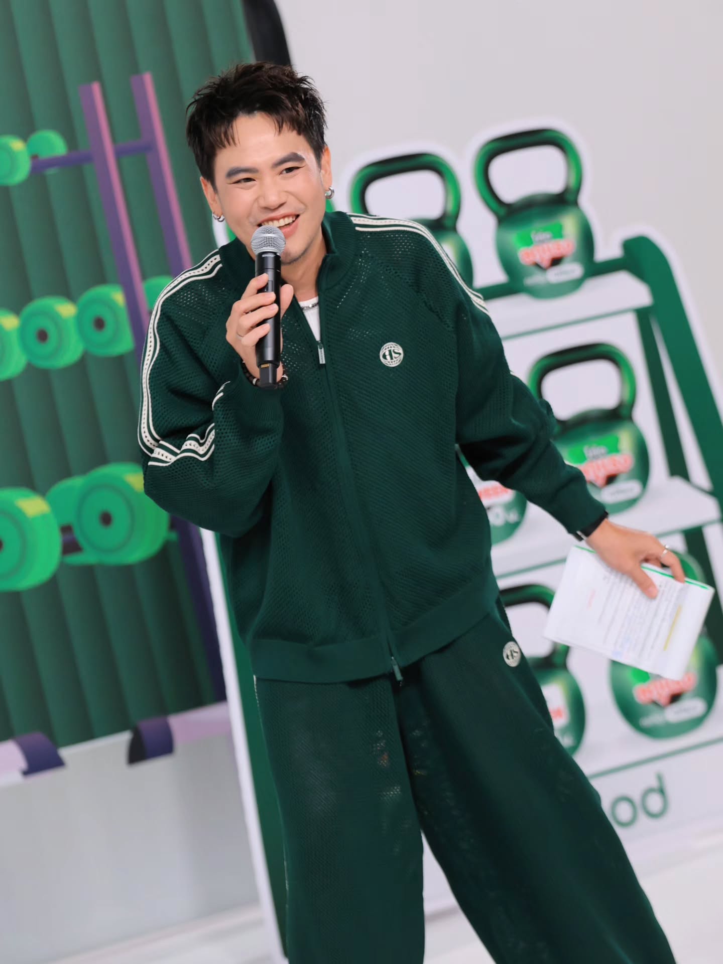 อ๋อง - เขมรัชต์ สุนทรนนท์