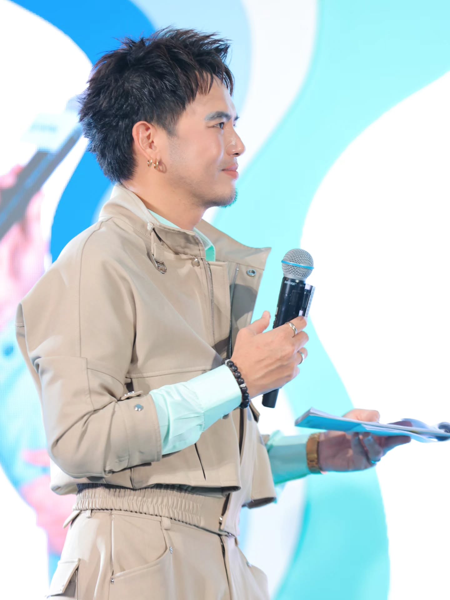 อ๋อง - เขมรัชต์ สุนทรนนท์