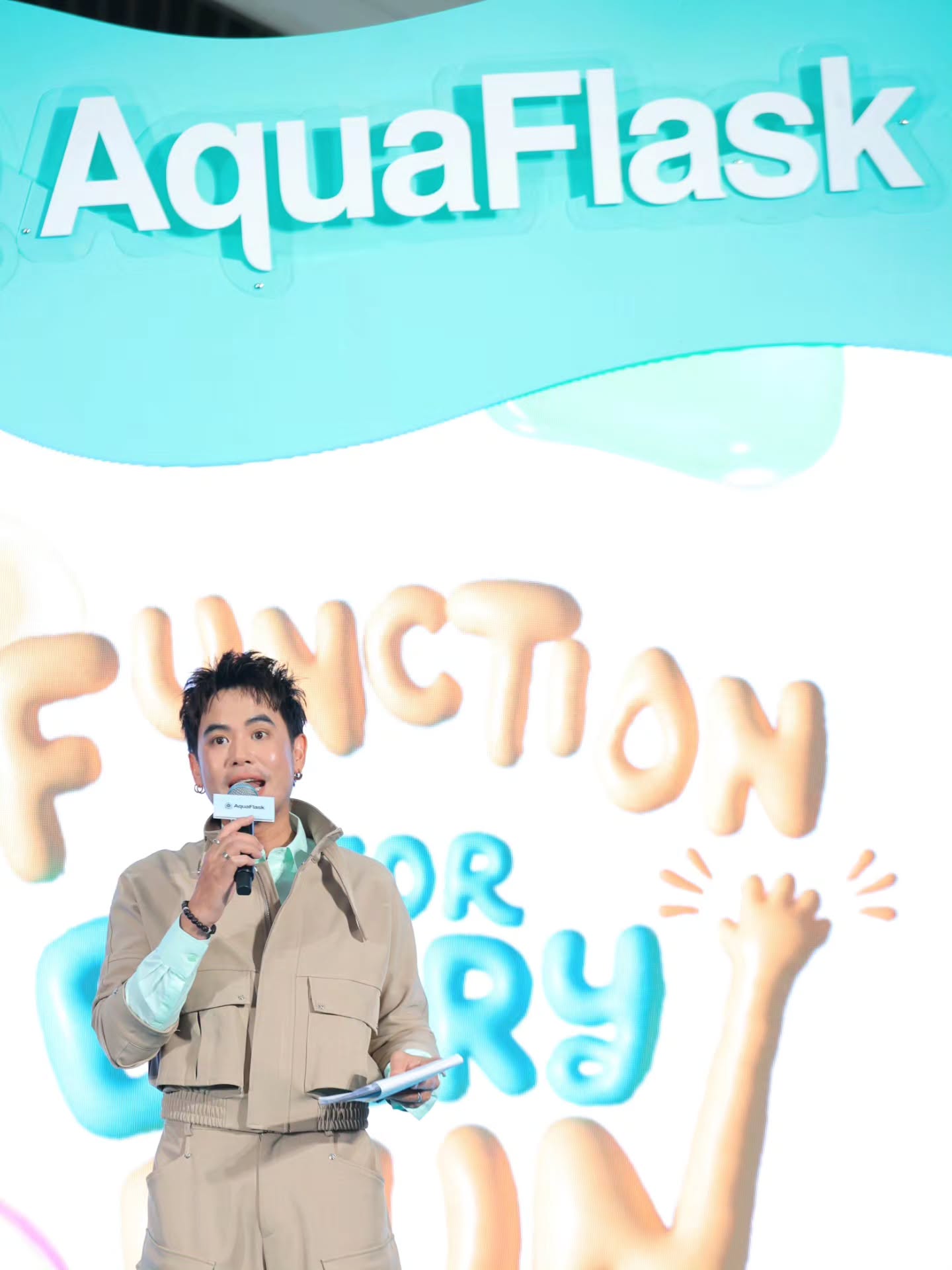 อ๋อง - เขมรัชต์ สุนทรนนท์