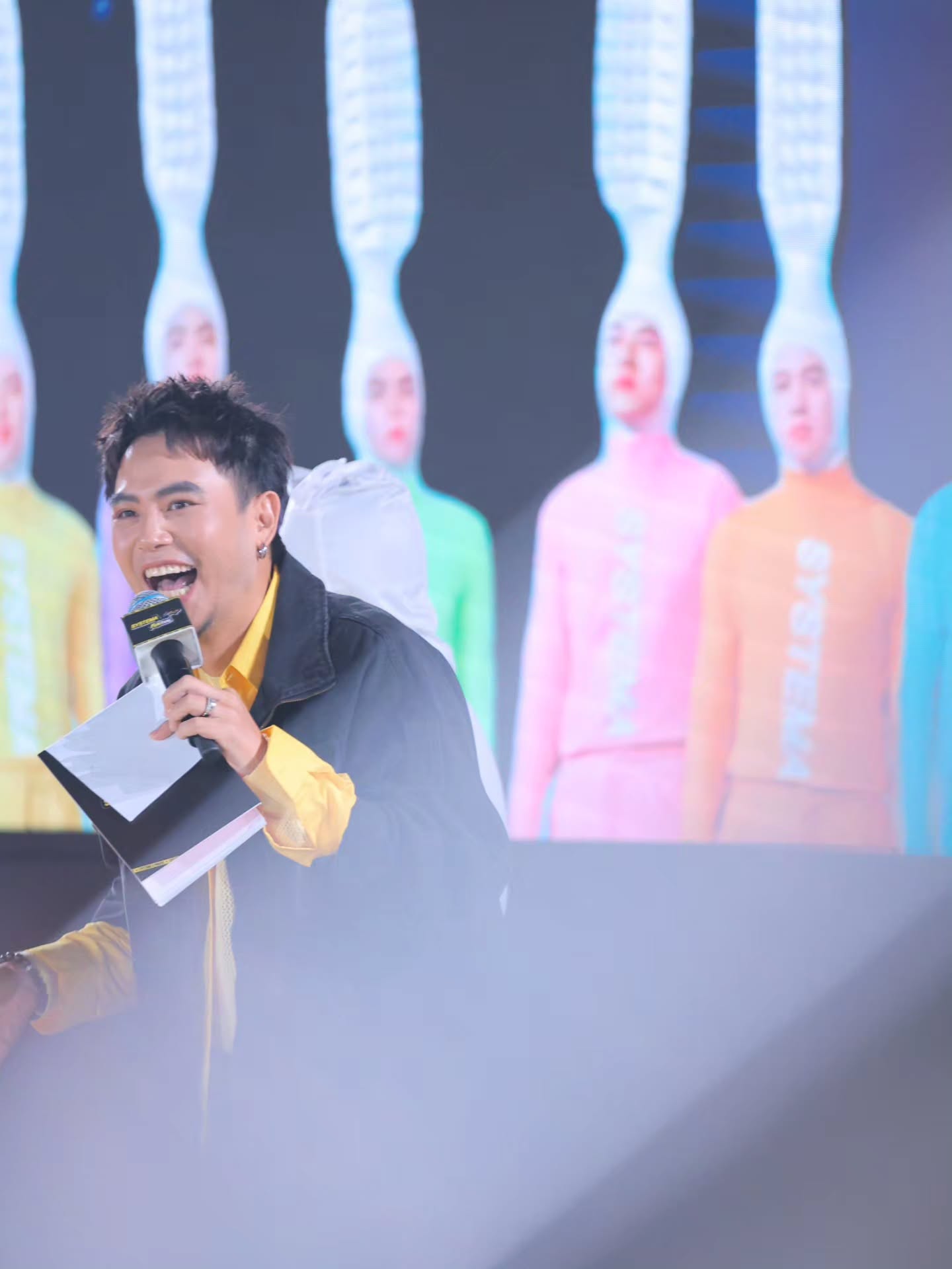 อ๋อง - เขมรัชต์ สุนทรนนท์