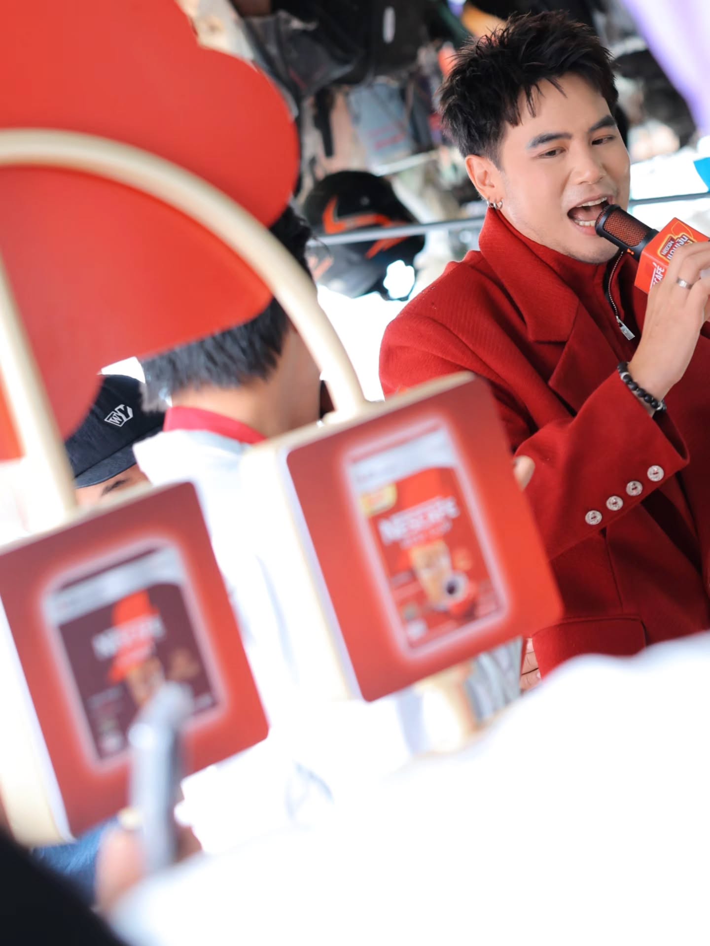 อ๋อง - เขมรัชต์ สุนทรนนท์