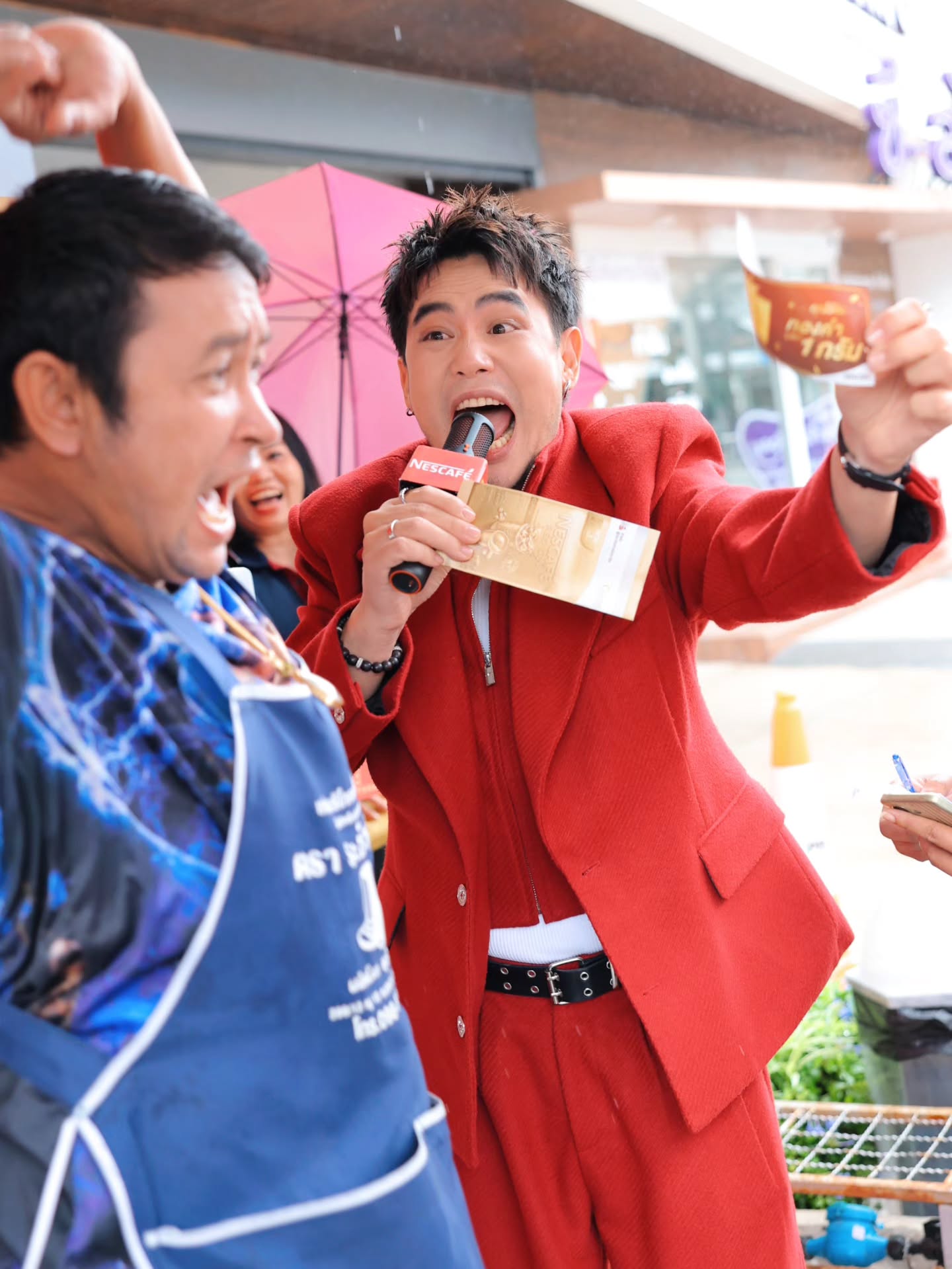 อ๋อง - เขมรัชต์ สุนทรนนท์