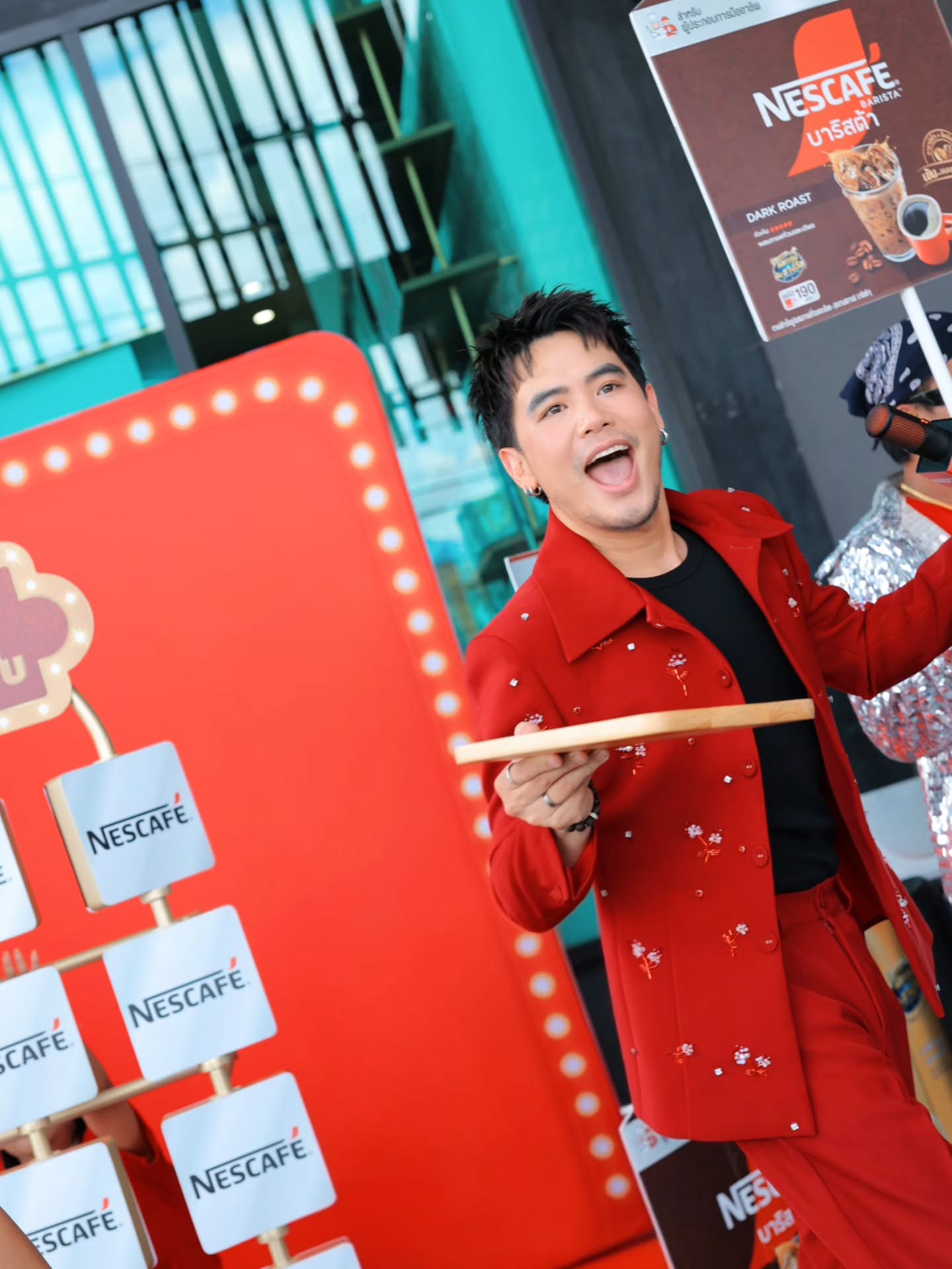 อ๋อง - เขมรัชต์ สุนทรนนท์