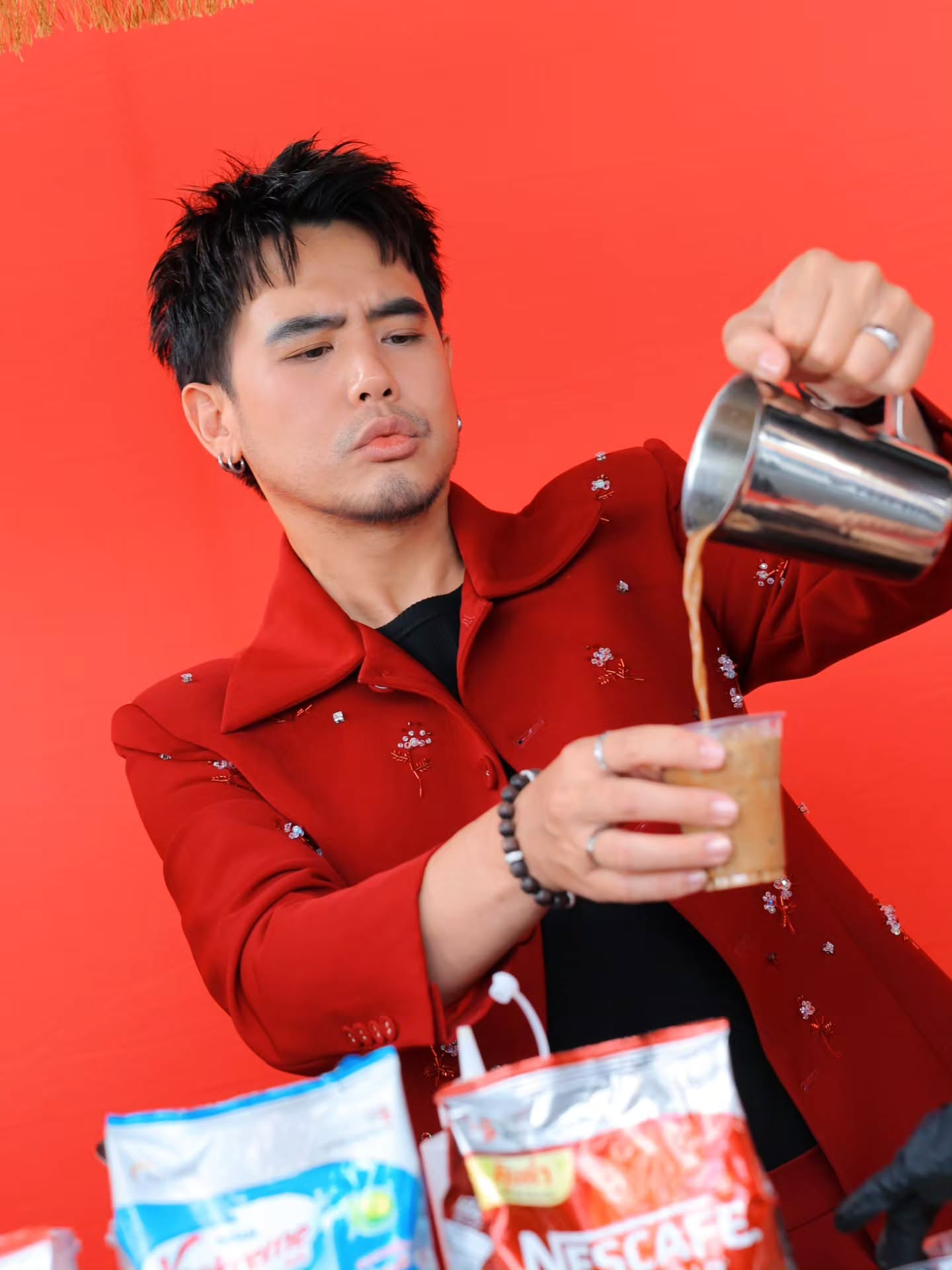 อ๋อง - เขมรัชต์ สุนทรนนท์