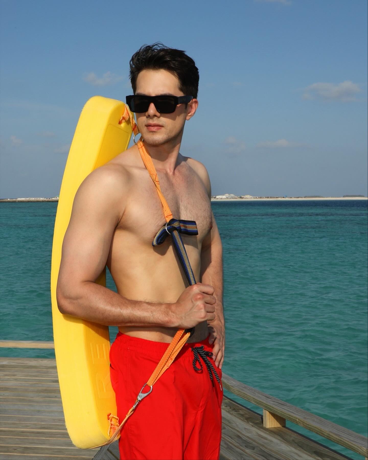 มิกค์ ทองระย้า