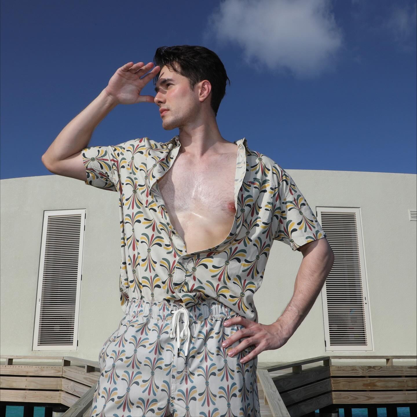 มิกค์ ทองระย้า