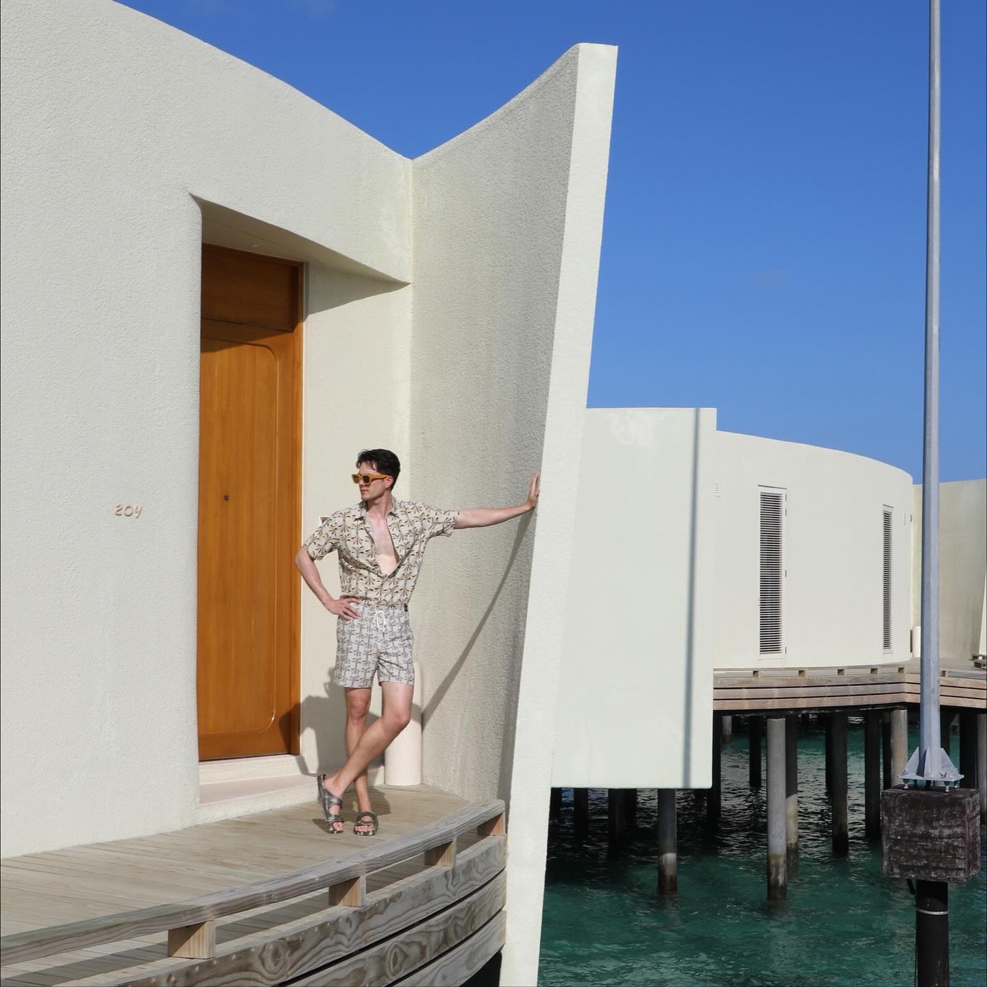 มิกค์ ทองระย้า