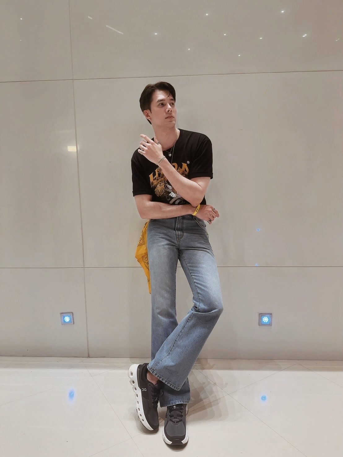 มิกค์ ทองระย้า