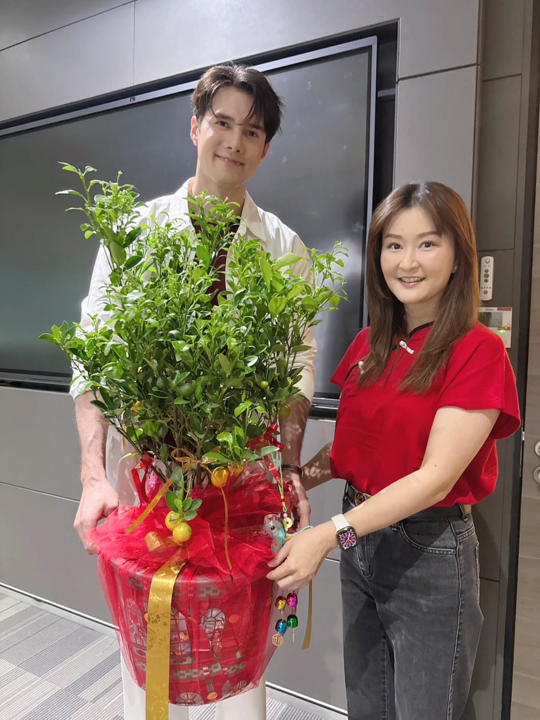 มิกค์ ทองระย้า