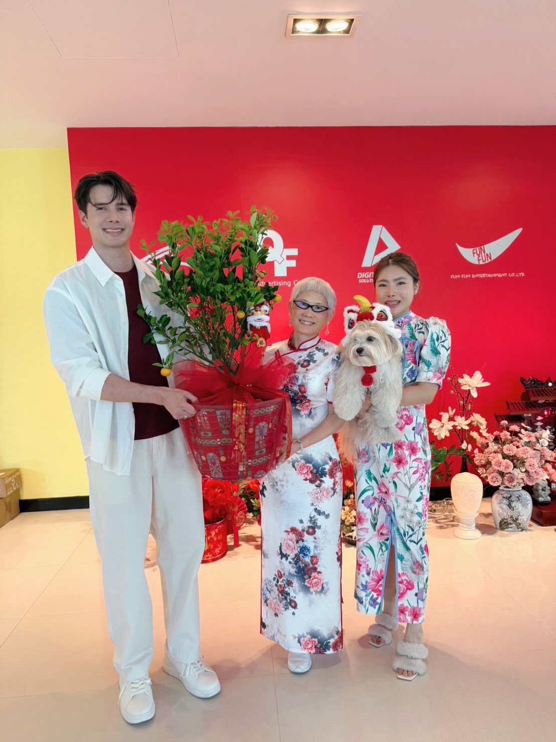 มิกค์ ทองระย้า