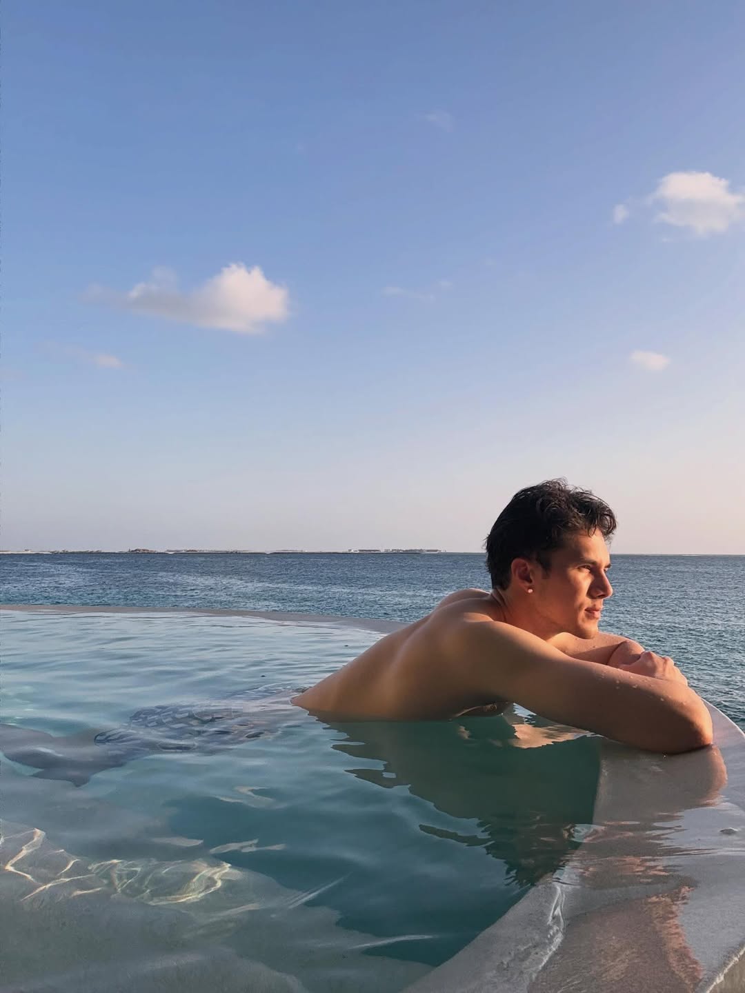 มิกค์ ทองระย้า