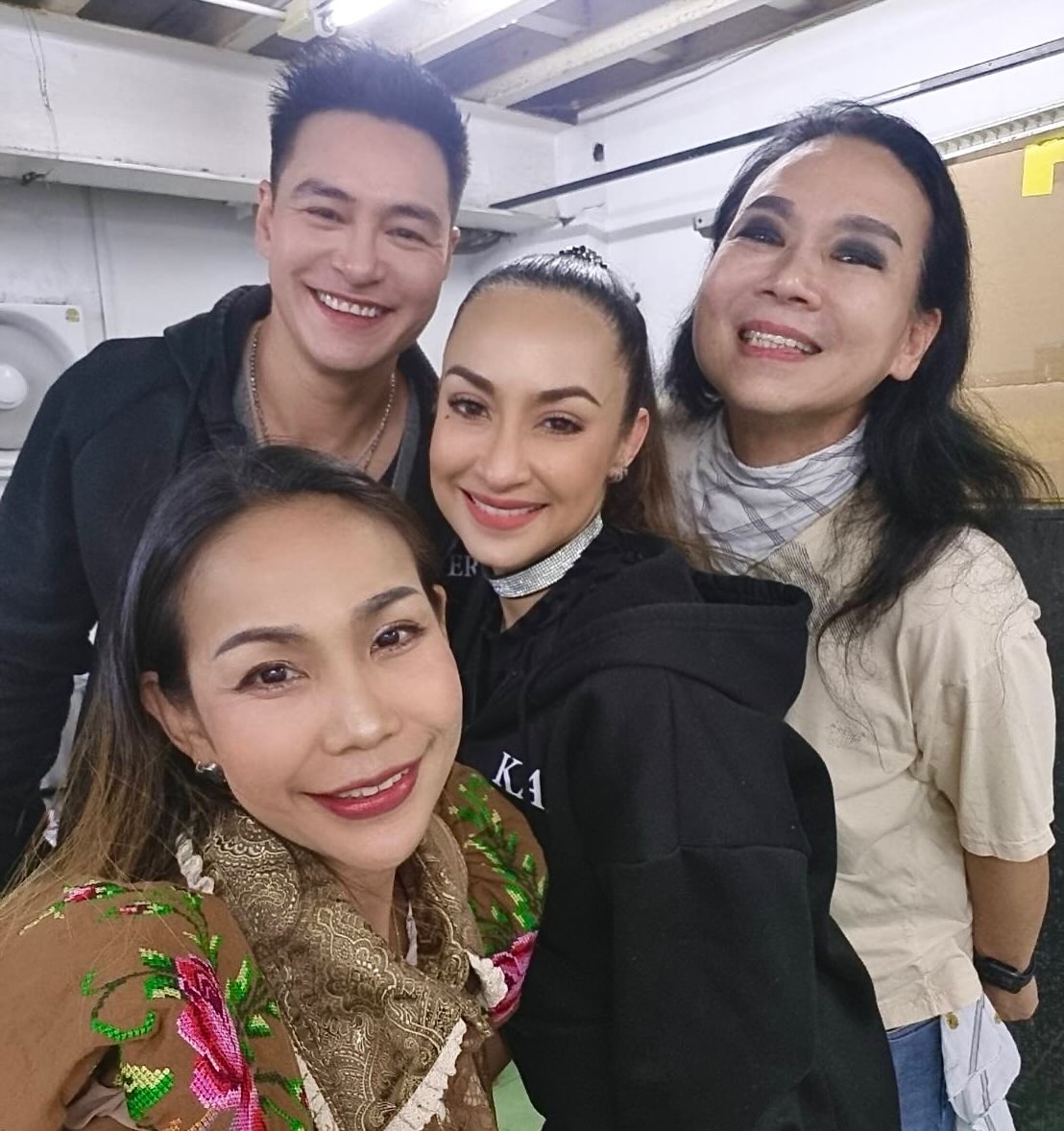 แคท - แคทรียา อิงลิช