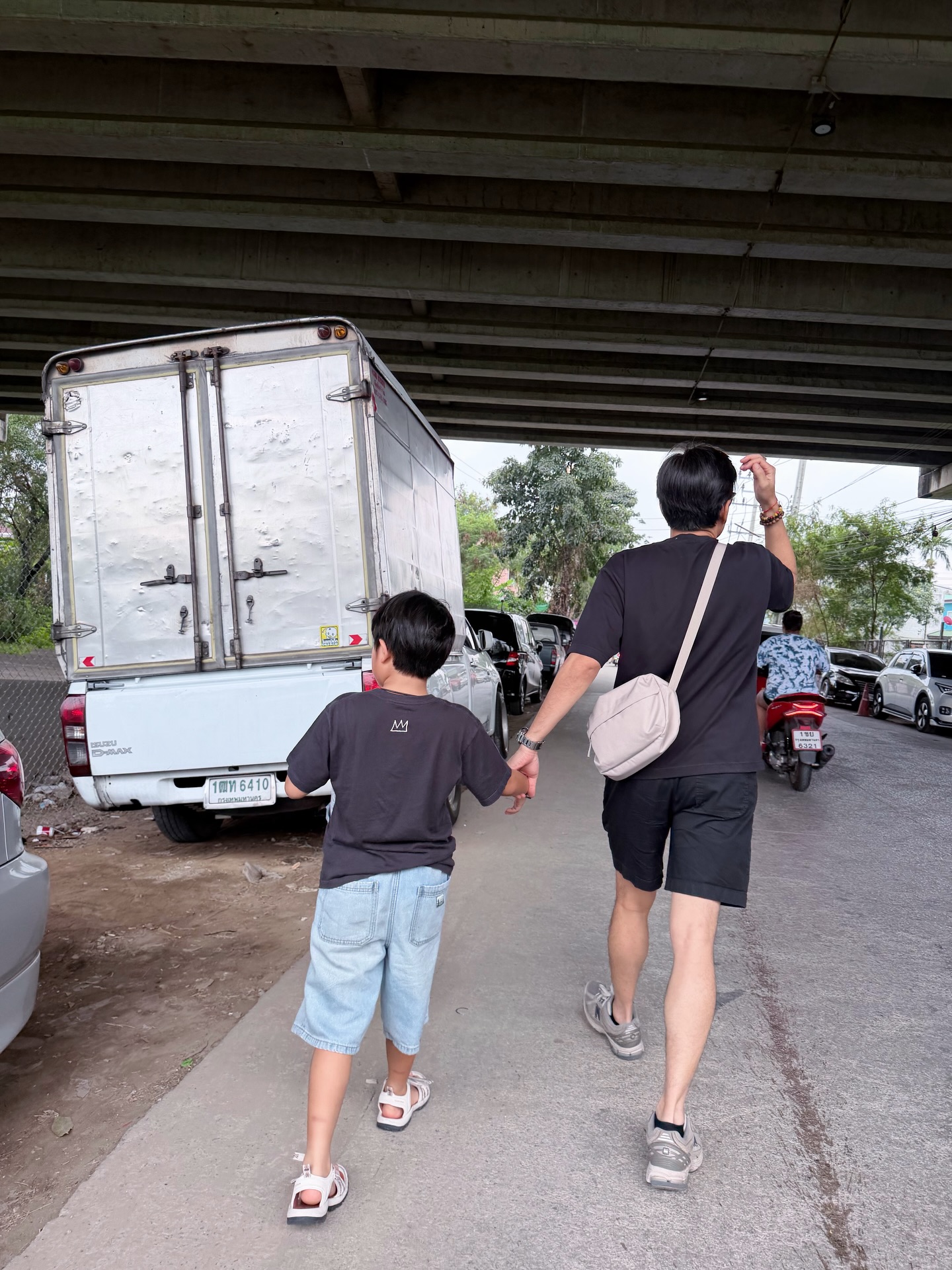 กัปตัน - ภูธเนศ หงษ์มานพ