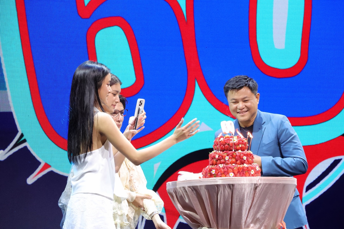 กัปตัน - ภูธเนศ หงษ์มานพ