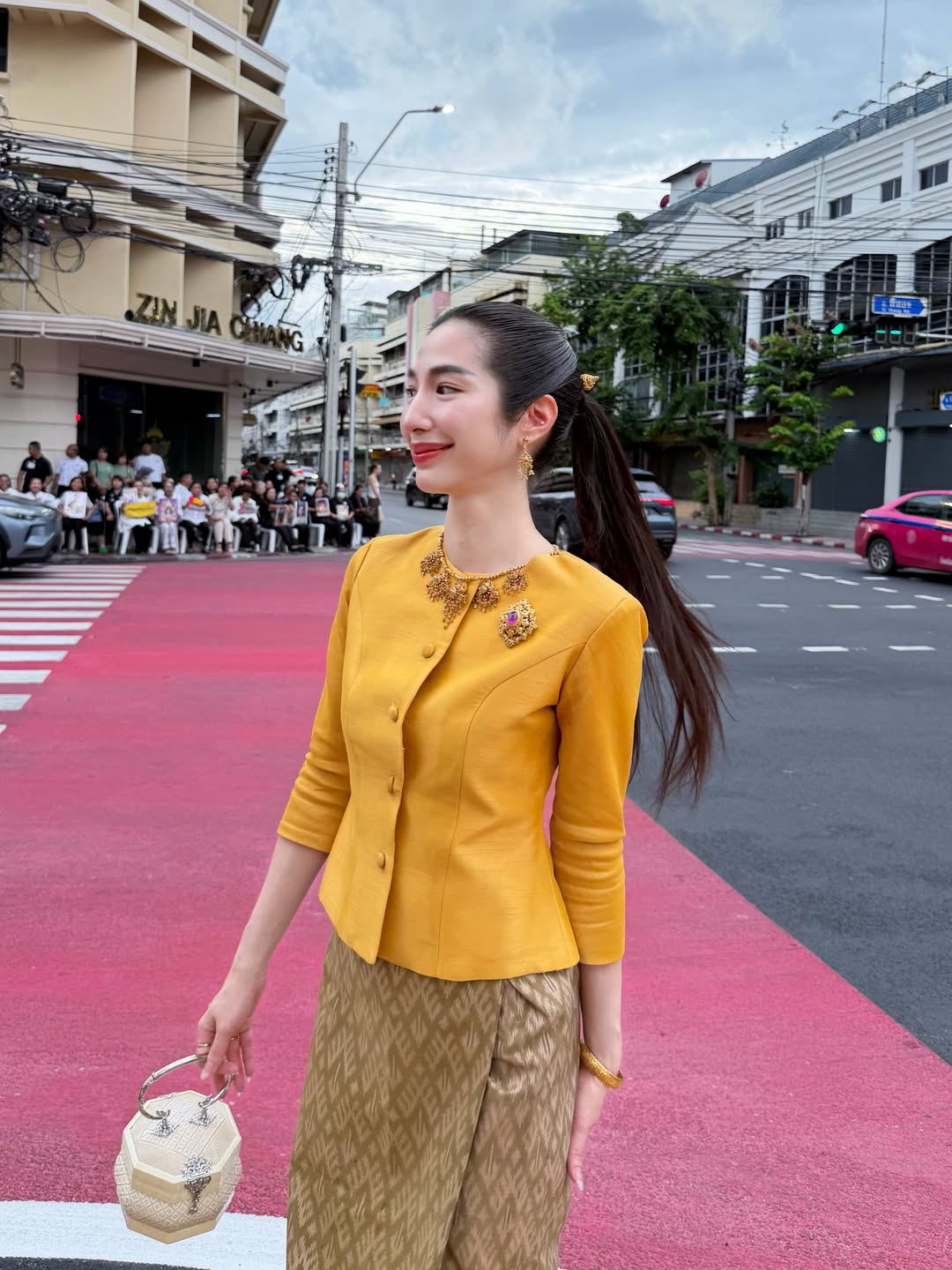 กัปตัน - ภูธเนศ หงษ์มานพ