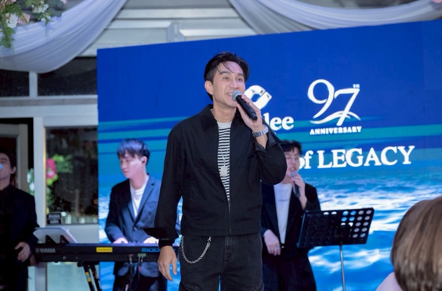 กัปตัน - ภูธเนศ หงษ์มานพ