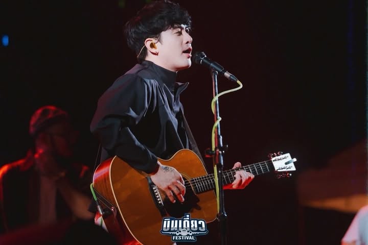 แม็กซ์ - ณัฐวุฒิ เจนมานะ