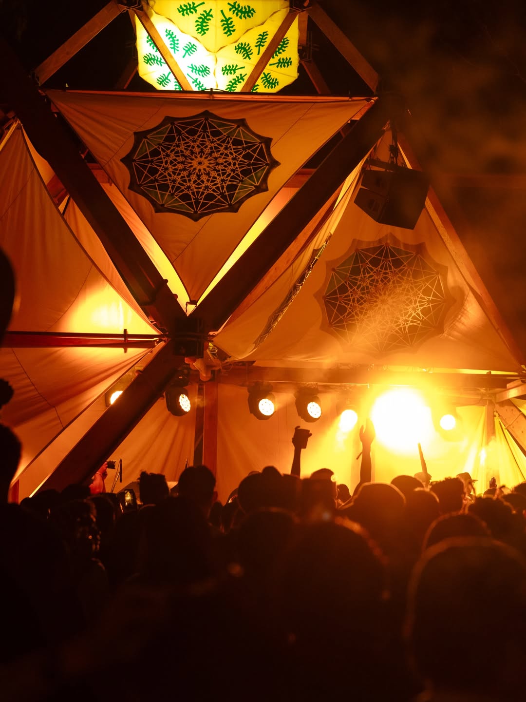 แม็กซ์ - ณัฐวุฒิ เจนมานะ