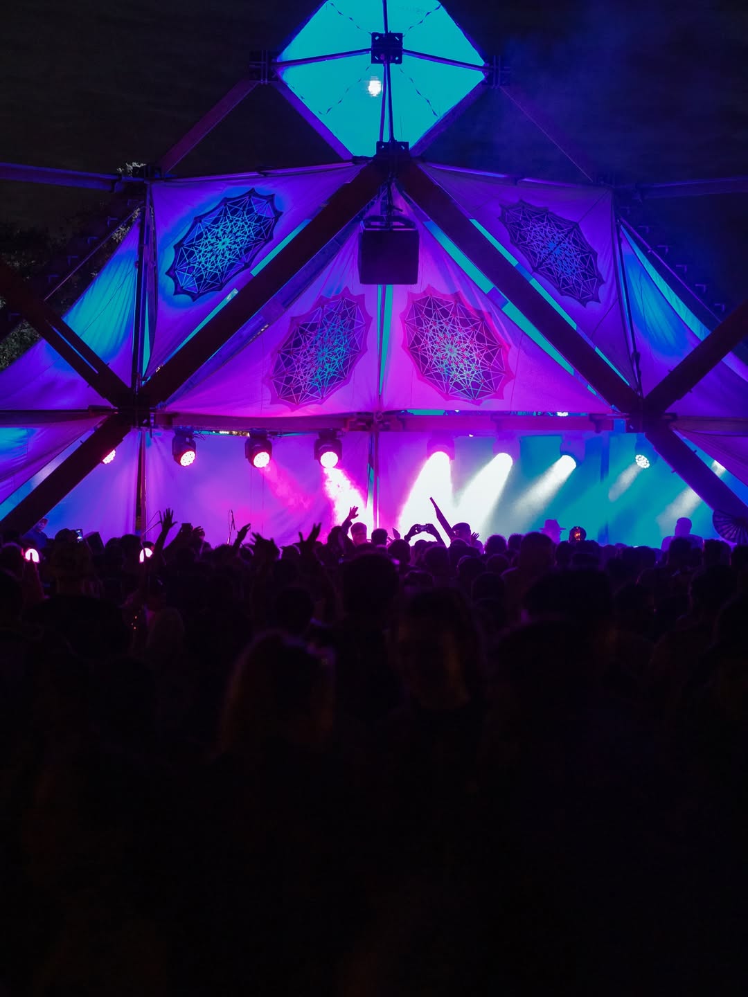 แม็กซ์ - ณัฐวุฒิ เจนมานะ