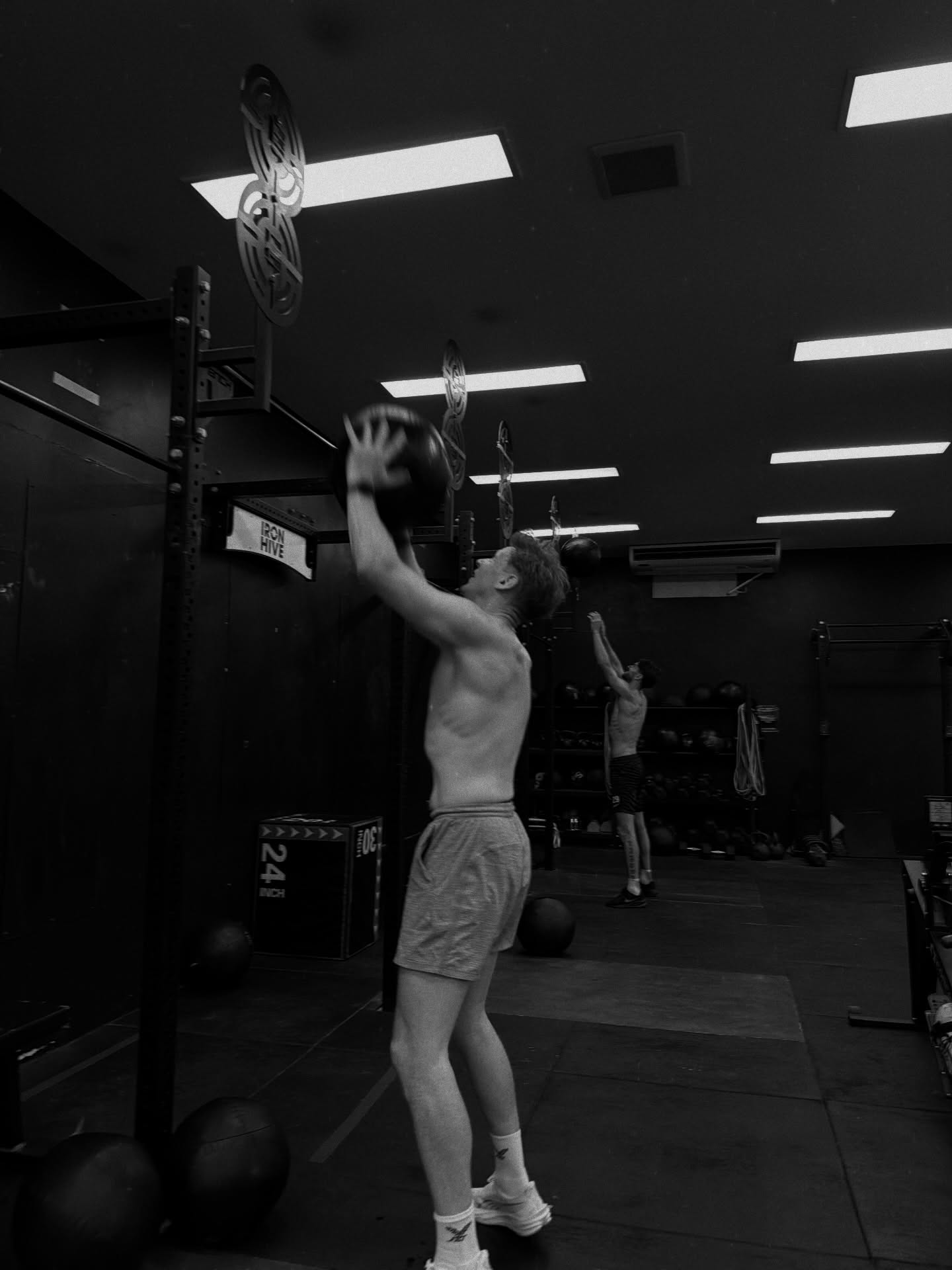 แบรี่ - ณเดชน์ คูกิมิยะ