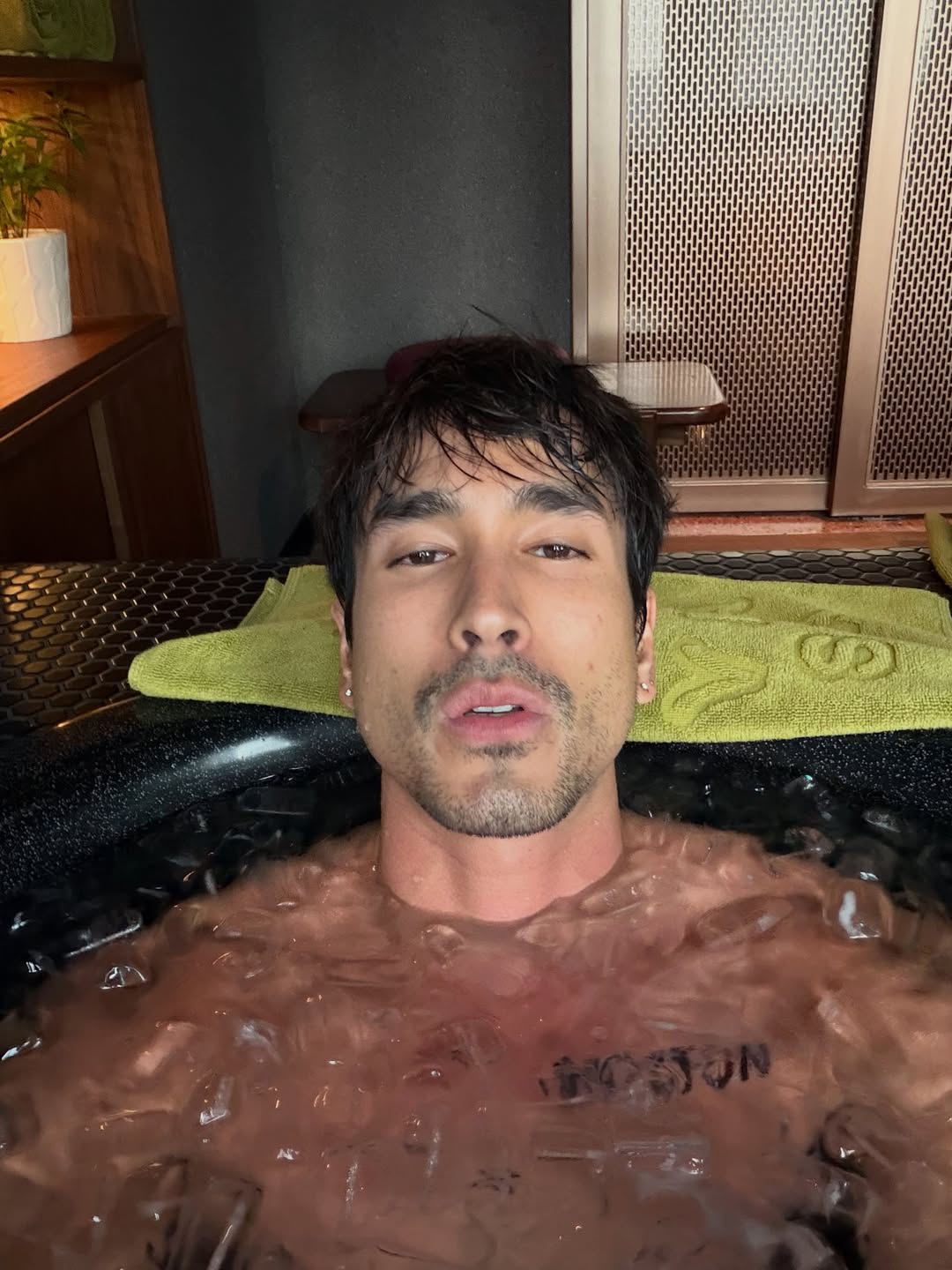 แบรี่ - ณเดชน์ คูกิมิยะ