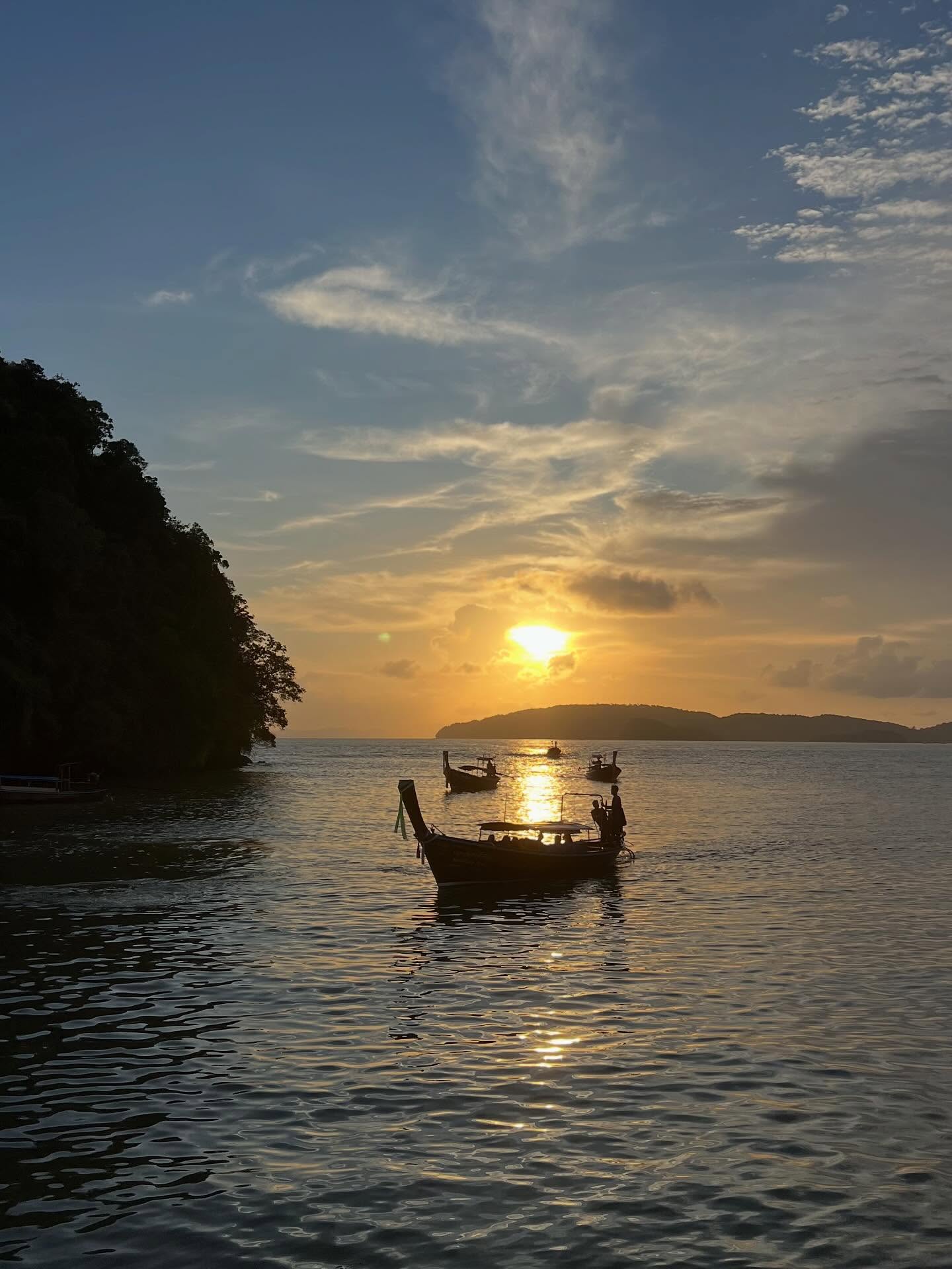 ขนมจีน - กุลมาศ ลิมปวุฒิวรานนท์