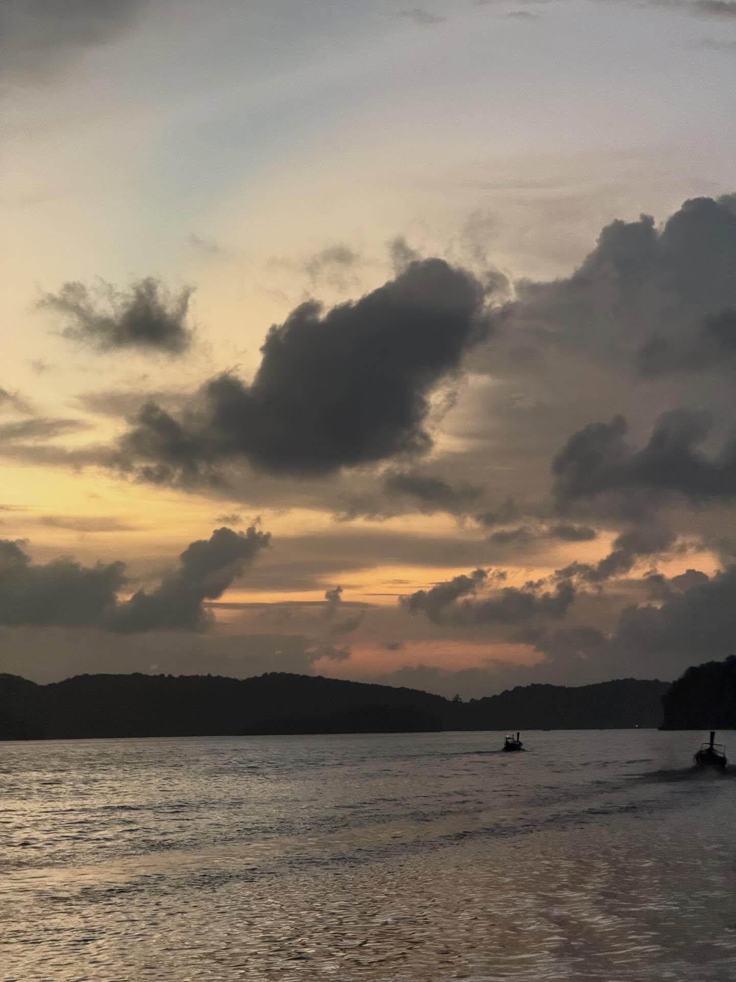 ขนมจีน - กุลมาศ ลิมปวุฒิวรานนท์