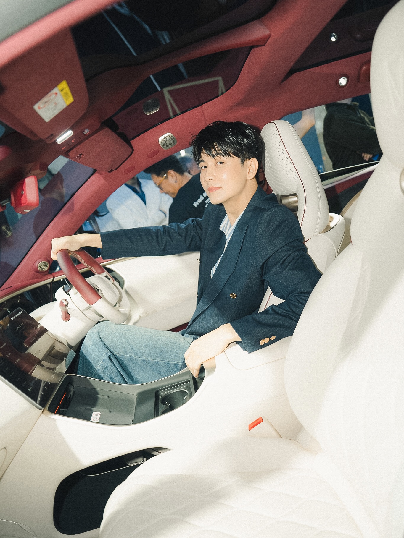 บอนซ์ - ณดล ล้ำประเสริฐ