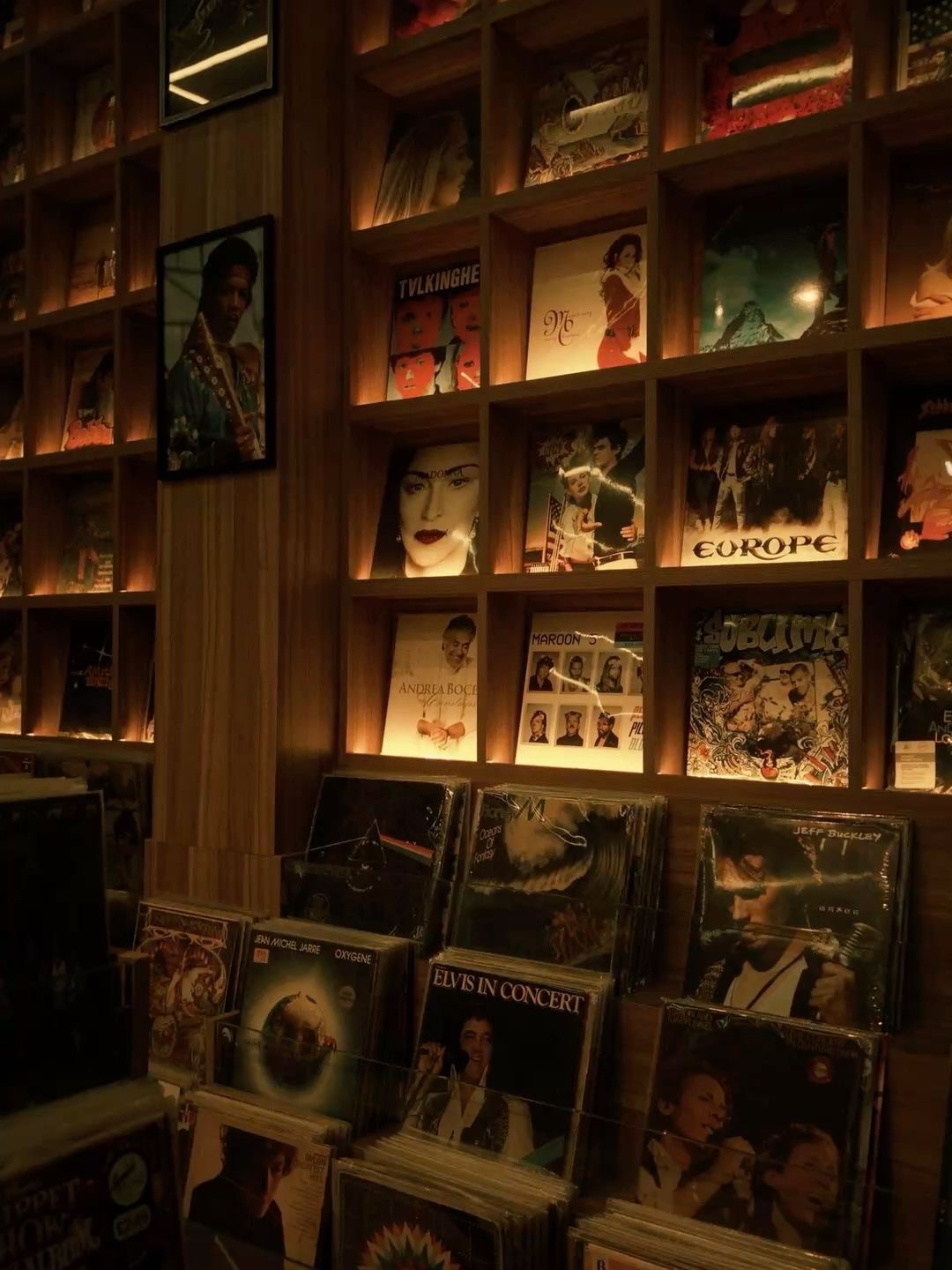 บอนซ์ - ณดล ล้ำประเสริฐ