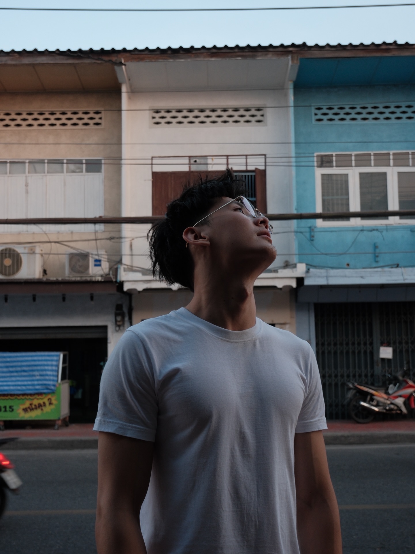 บอนซ์ - ณดล ล้ำประเสริฐ