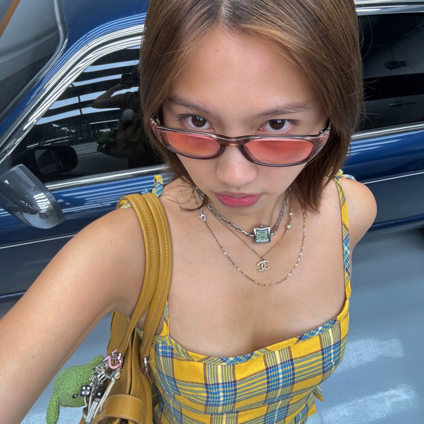 เมทัล สุขขาว