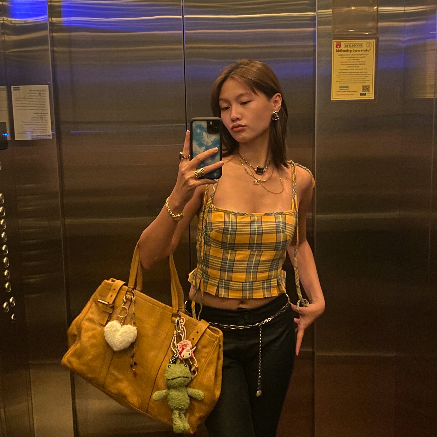 เมทัล สุขขาว
