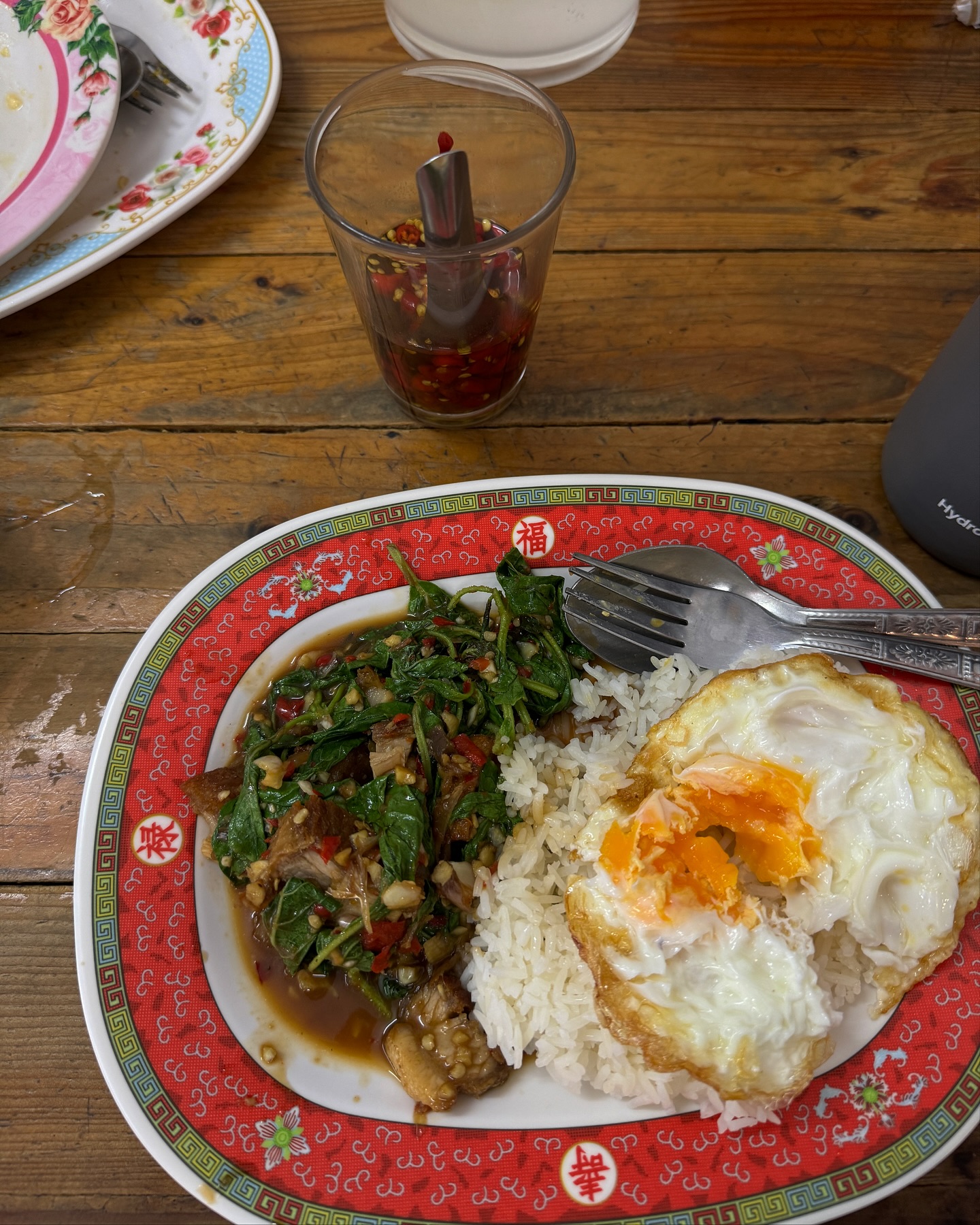 เมทัล สุขขาว