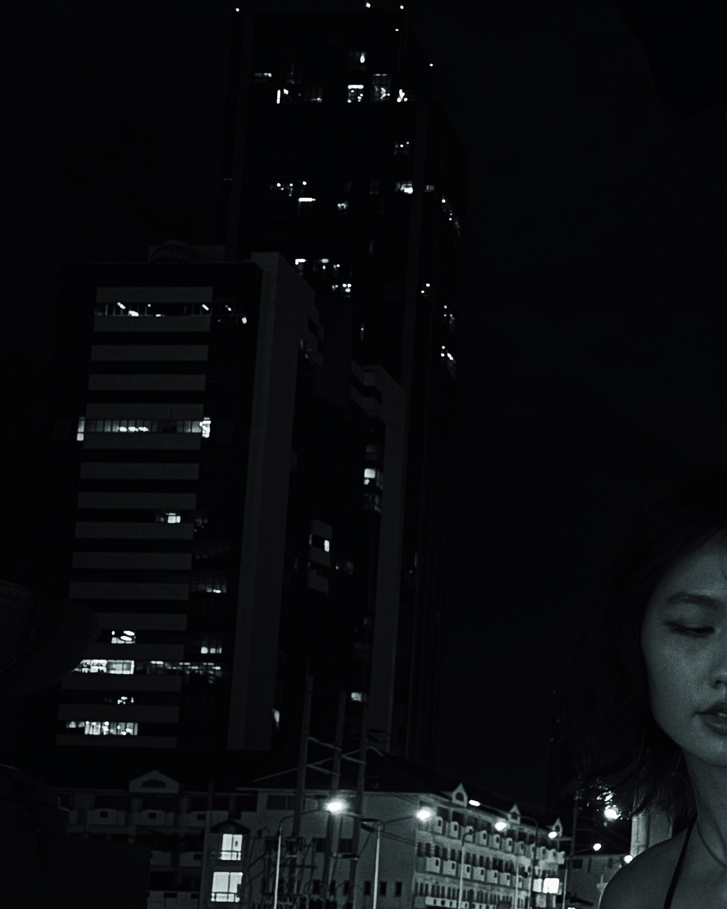 เมทัล สุขขาว