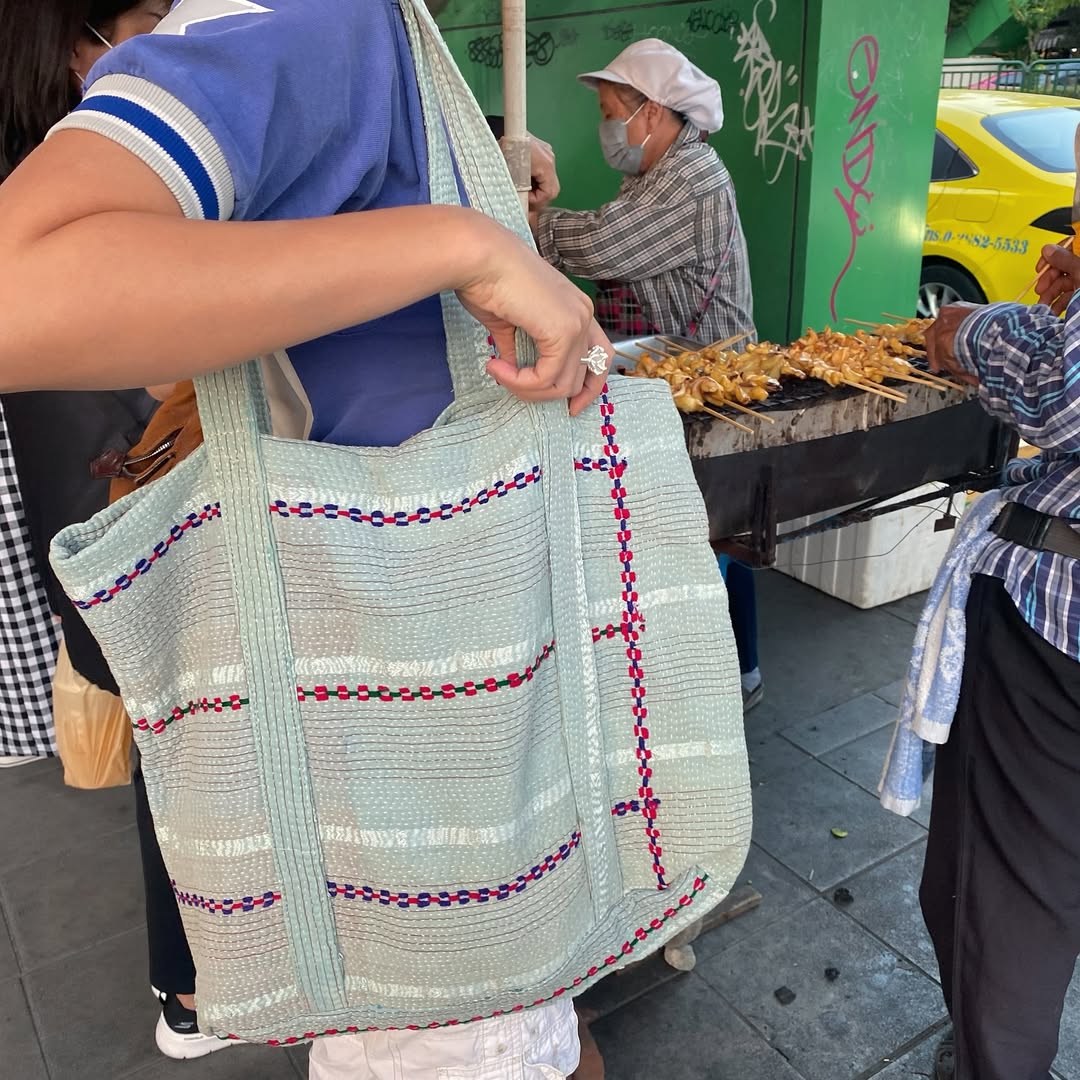 เมทัล สุขขาว