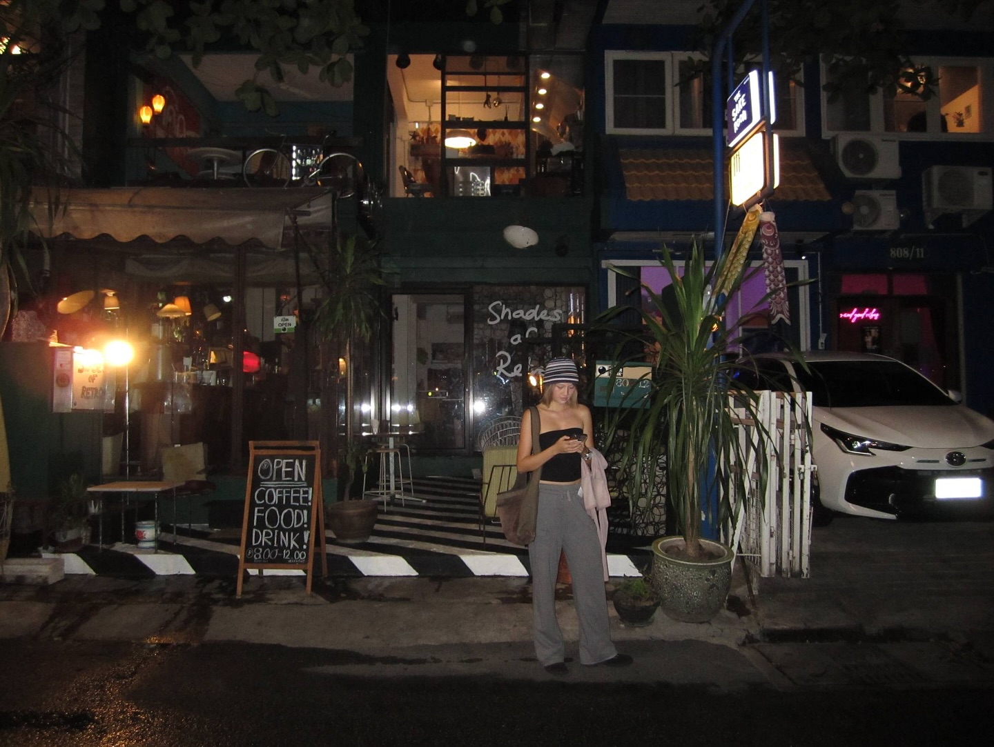 เมทัล สุขขาว