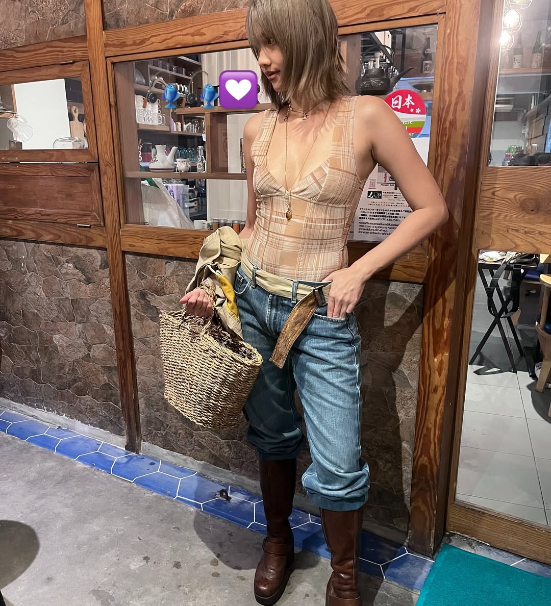 เมทัล สุขขาว