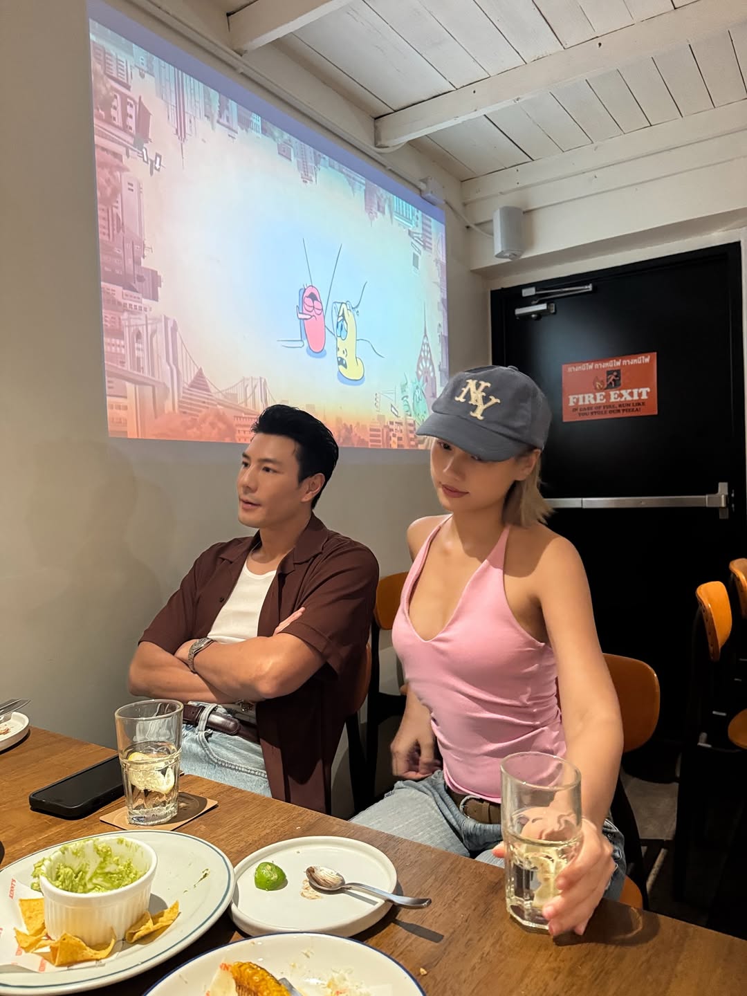 เมทัล สุขขาว