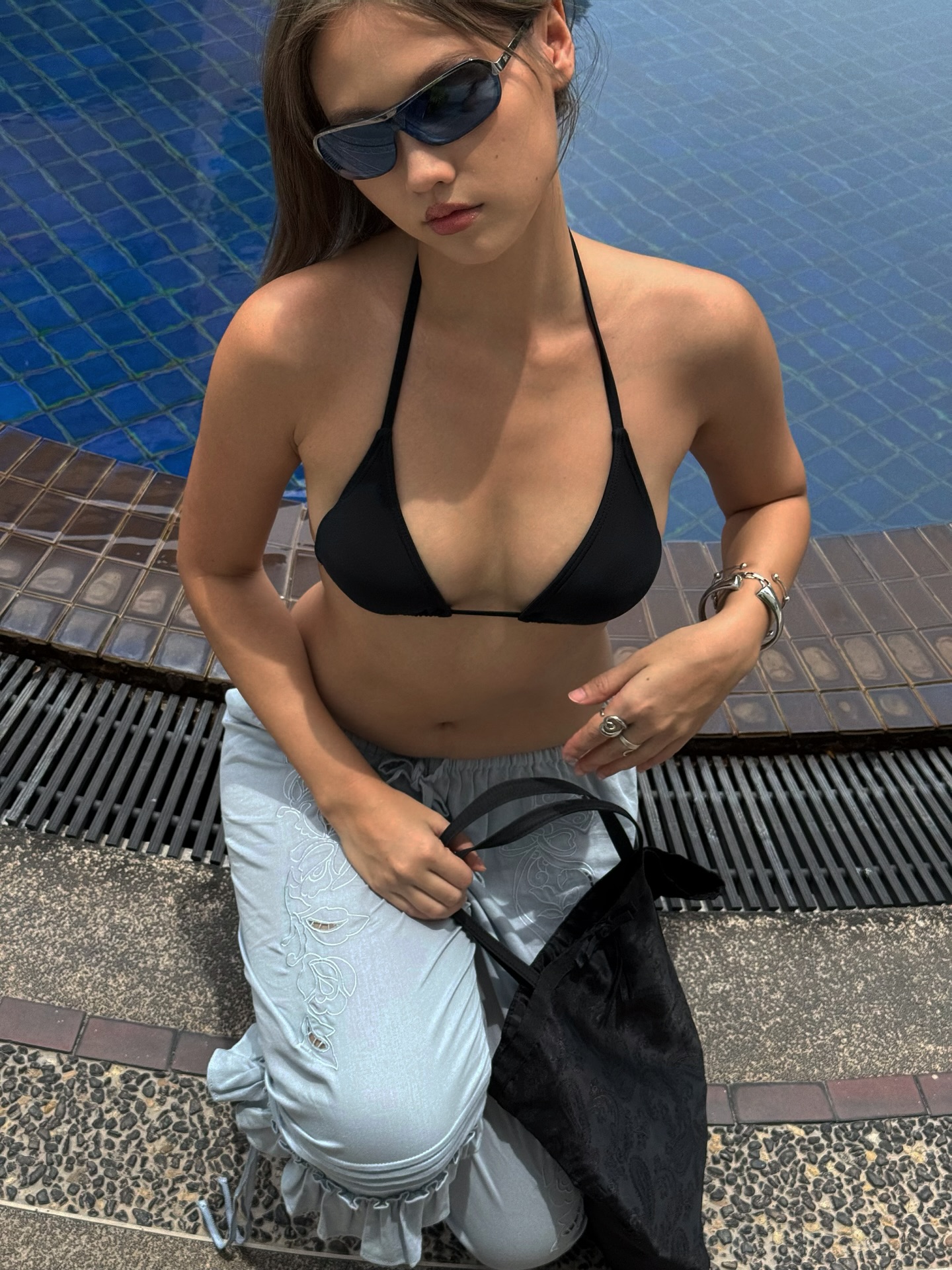 เมทัล สุขขาว