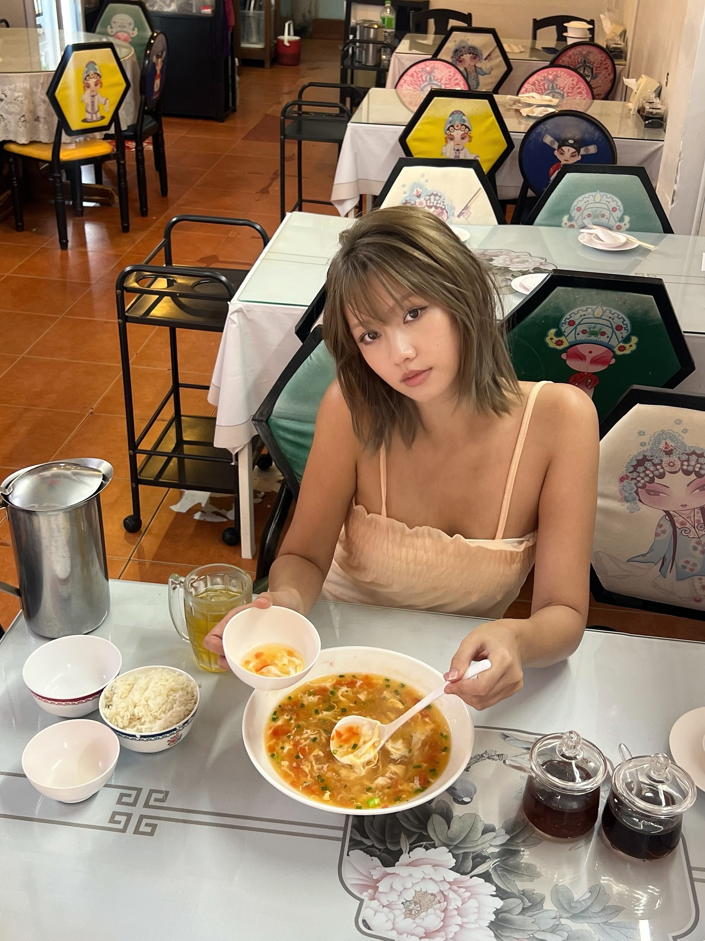เมทัล สุขขาว