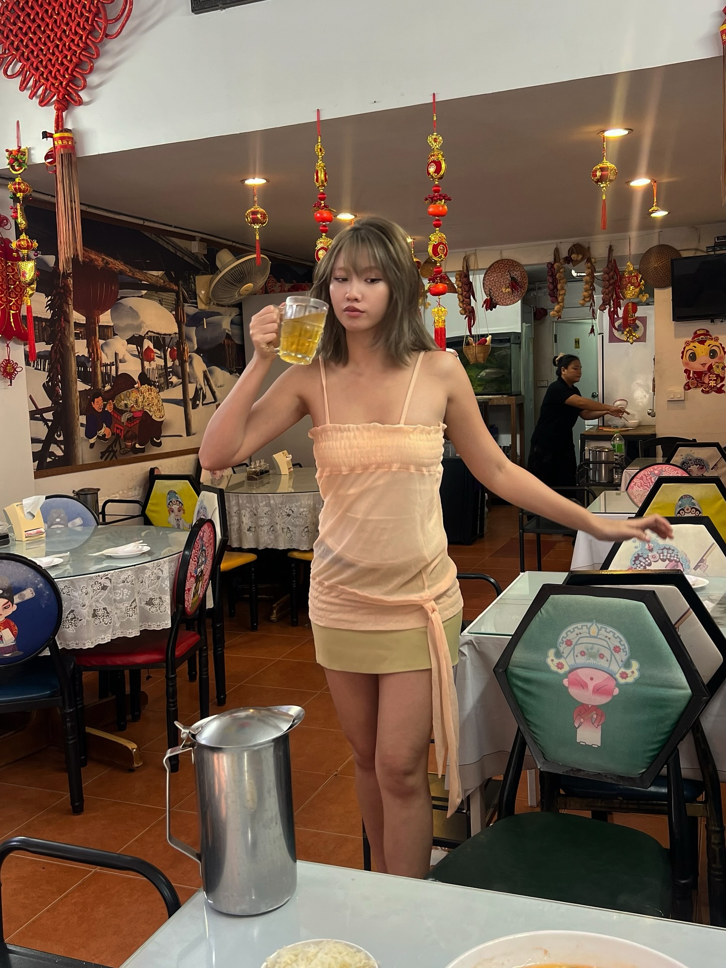 เมทัล สุขขาว