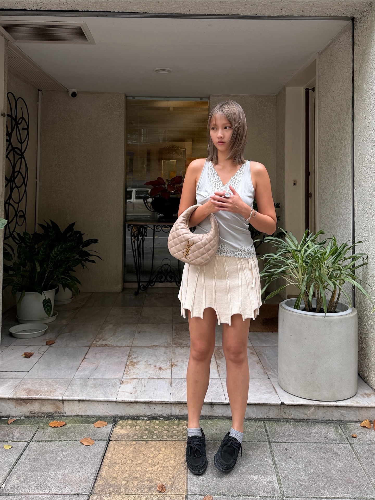 เมทัล สุขขาว