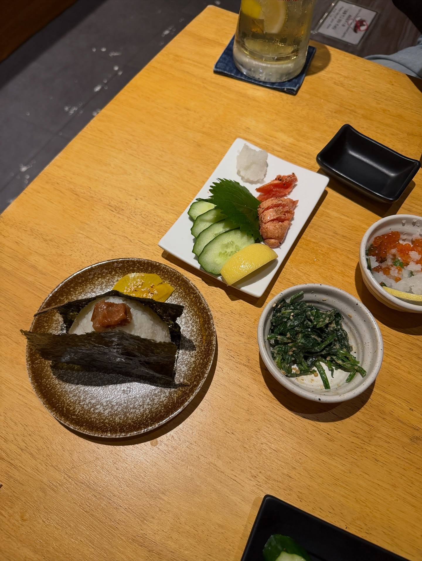 เมทัล สุขขาว