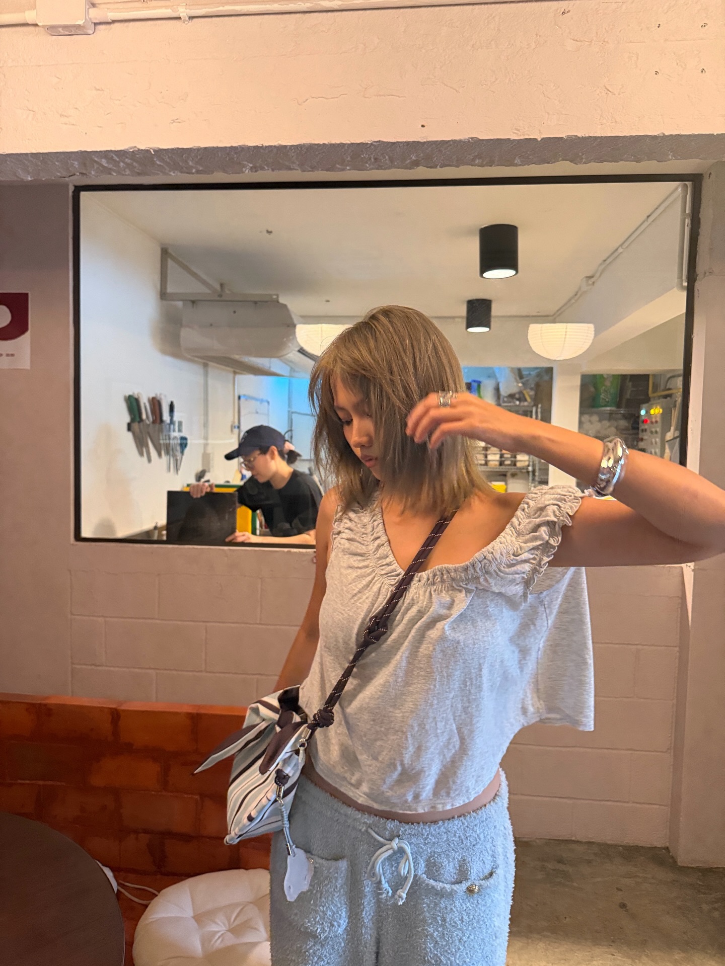 เมทัล สุขขาว