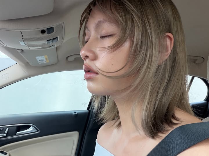 เมทัล สุขขาว