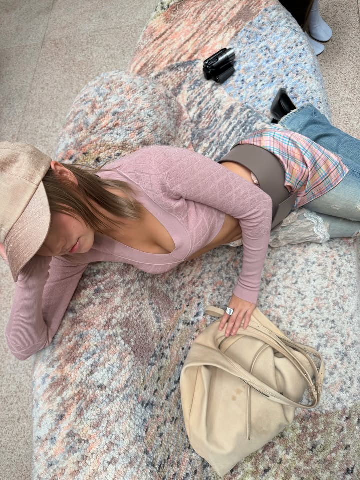 เมทัล สุขขาว