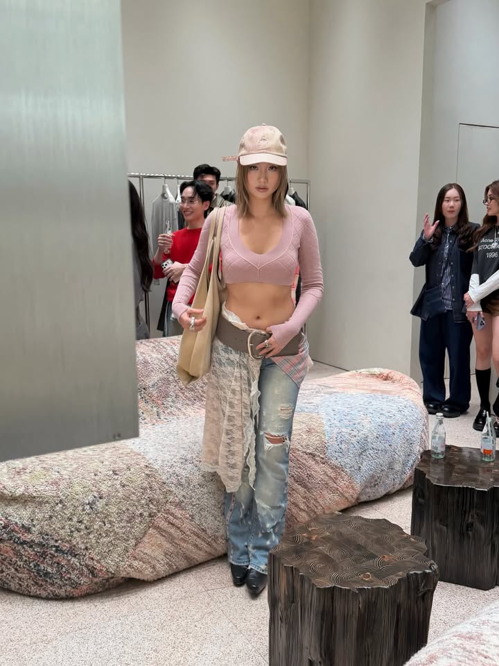 เมทัล สุขขาว